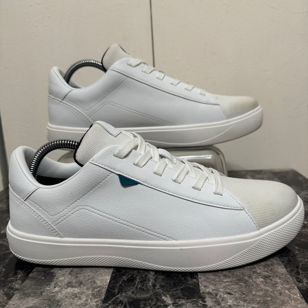 Vessi Soho 2 Womens 10 Ivory White Low Top Waterproof Vegan Leather Sneaker